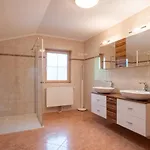 Διαμέρισμα Village *